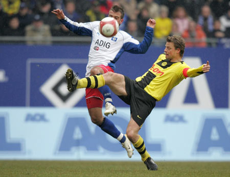 鲁能队通过 鲁能队通过